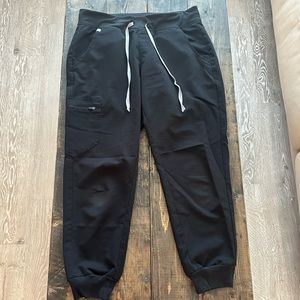 FIGS black Zamora  joggers